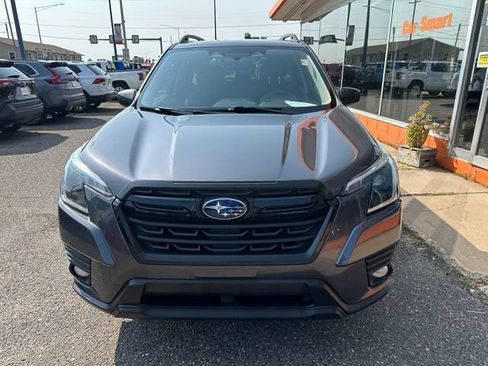 Used 2022 Subaru Forester Premium AWD/4WD image 2
