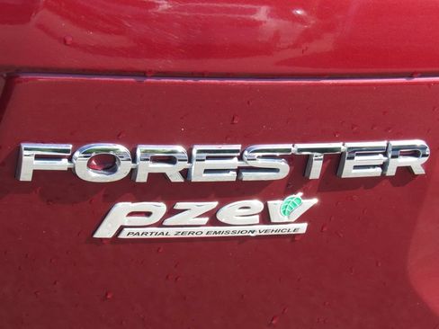 Used 2017 Subaru Forester 2.5i w/ Alloy Wheel Package AWD/4WD image 9