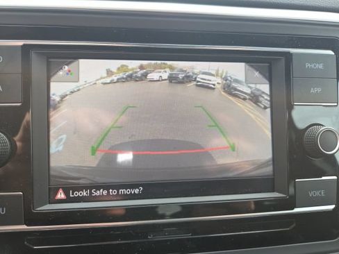 Used 2023 Volkswagen Atlas Cross Sport SE AWD/4WD image 17