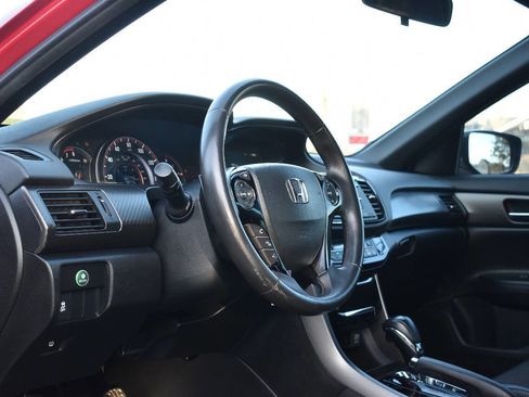 Used 2016 Honda Accord Sport image 18