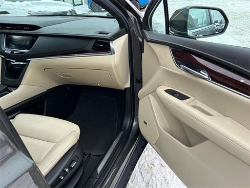 Used 2019 Cadillac XT5 Luxury image 29