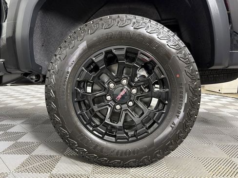 New 2026 GMC Canyon Elevation w/ Convenience Package image 17