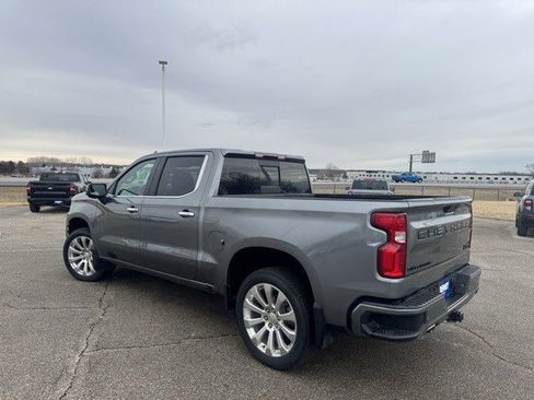 Used 2021 Chevrolet Silverado 1500 High Country w/ Safety Package II image 6