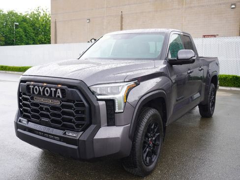 Used 2022 Toyota Tundra Limited w/ TRD Off-Road Package AWD/4WD image 8