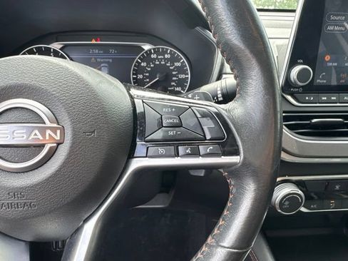 Used 2023 Nissan Altima 2.5 SR FWD image 13