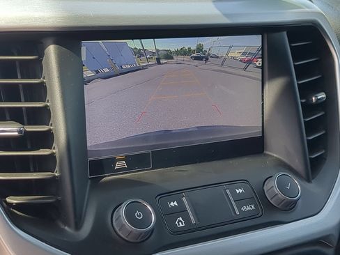 Certified 2023 GMC Acadia SLT w/ Preferred Package FWD image 13