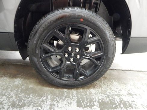 New 2025 Ford Maverick Lariat w/ Black Appearance Package image 11