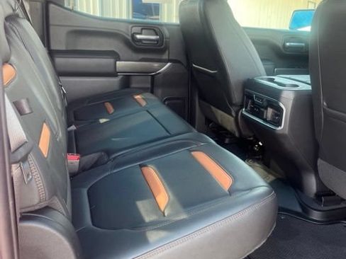 Used 2021 GMC Sierra 1500 AT4 w/ AT4 Value Package AWD/4WD image 12