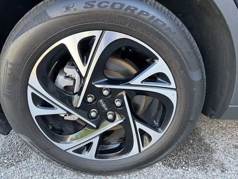 Used 2024 Lincoln Nautilus Premier w/ Jet Appearance Package image 12