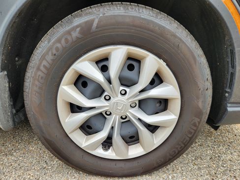 Used 2026 Honda CR-V LX image 5