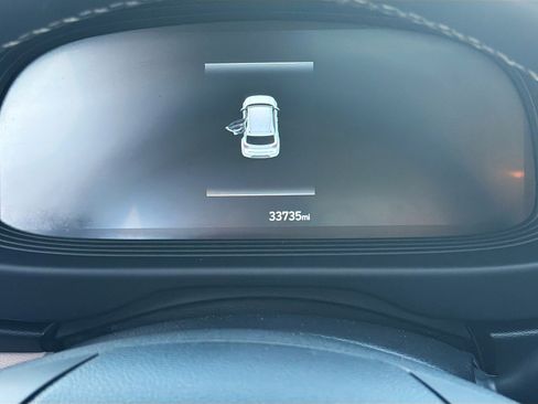Used 2025 Hyundai Venue SEL FWD image 19