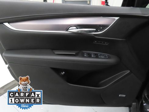 Used 2017 Cadillac XT5 Luxury w/ Driver Awareness Package FWD image 10