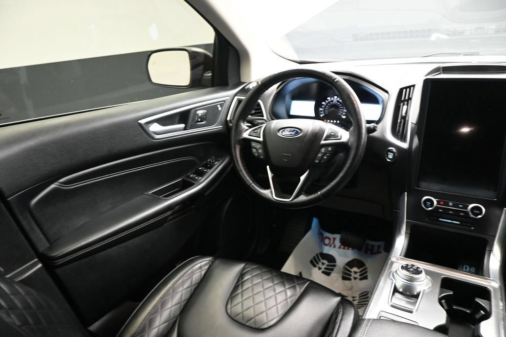 Certified 2023 Ford Edge Titanium AWD/4WD image 12