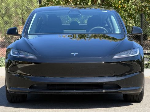 Used 2025 Tesla Model 3 RWD image 10