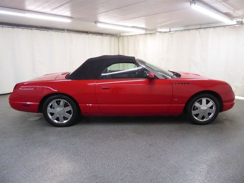 Used 2003 Ford Thunderbird Deluxe image 16