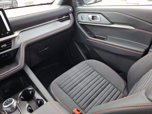 New 2026 Ford Explorer ST-Line w/ ST-Line Street Pack image 17