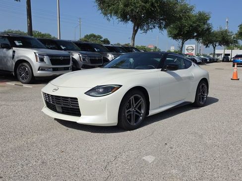New 2026 Nissan Z Sport w/ Floor Mat Package RWD image 4