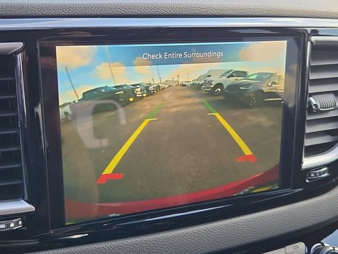 New 2025 Chrysler Voyager LX image 15