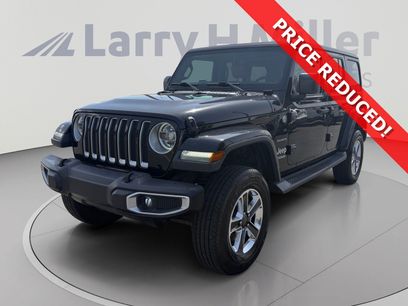 Used 2018 Jeep Wrangler Unlimited Sahara w/ Uconnect 4C Nav & Sound Group