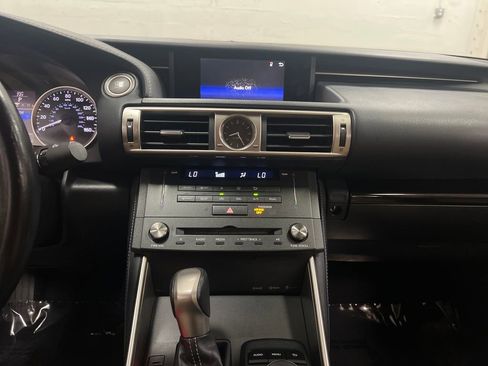 Used 2016 Lexus IS 200t RWD image 19