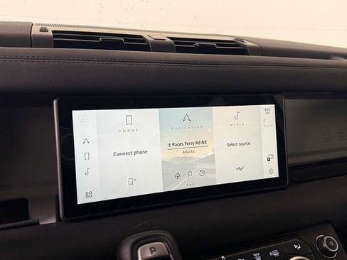 Used 2024 Land Rover Defender 110 S image 26