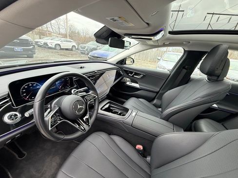 Used 2025 Mercedes-Benz E 450 4MATIC Sedan image 34