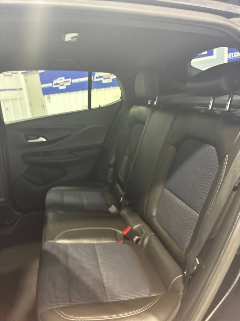 Used 2025 Buick Envista Preferred FWD image 28