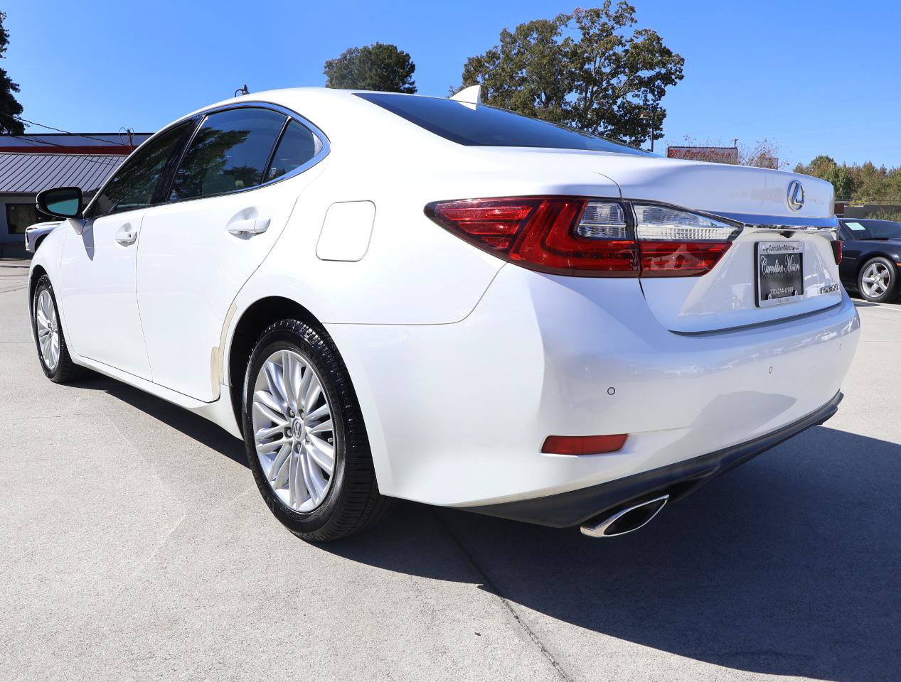 Used 2016 Lexus ES 350 w/ Premium Package w/Wood Trim FWD image 4