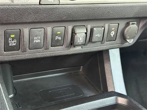 Used 2021 Toyota Tacoma TRD Sport w/ Technology Package image 18