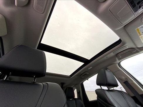 Certified 2025 Acura MDX SH-AWD w/ Technology Package image 22