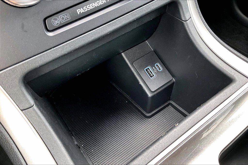 Used 2024 Ford Edge SEL AWD/4WD image 32