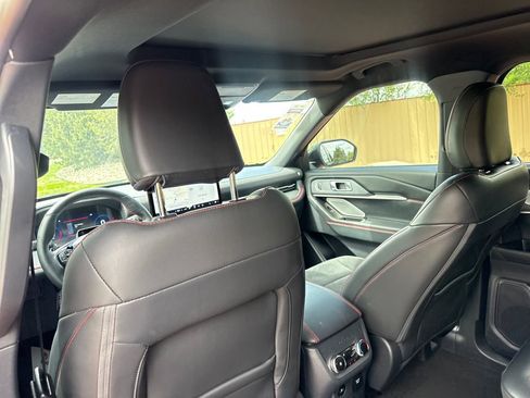 Used 2025 Ford Explorer ST AWD/4WD image 22