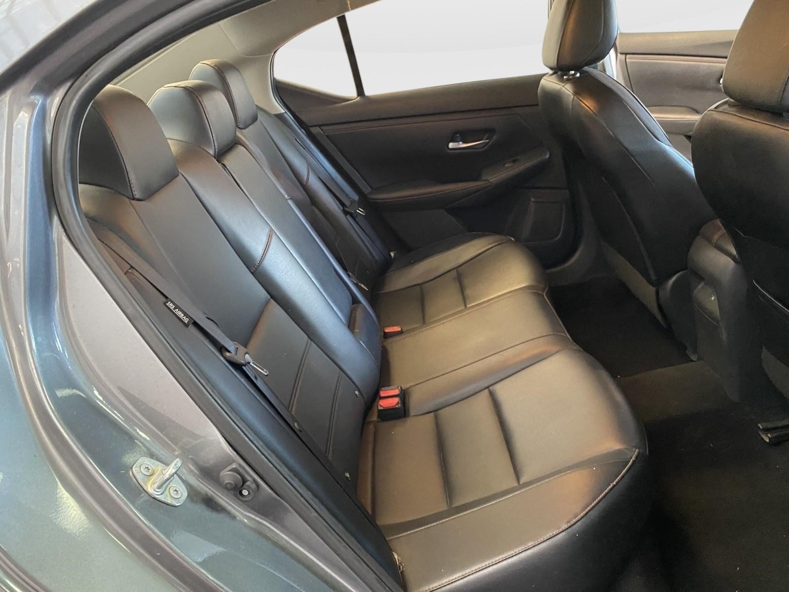 Used 2022 Nissan Sentra SR w/ SR Premium Package FWD image 13
