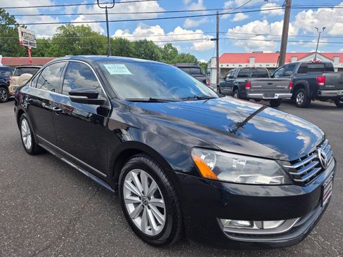 Used 2013 Volkswagen Passat 2.5 SEL Premium FWD image 4