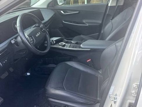 Used 2023 Kia EV6 Wind w/ Wind Technology Package AWD/4WD image 17