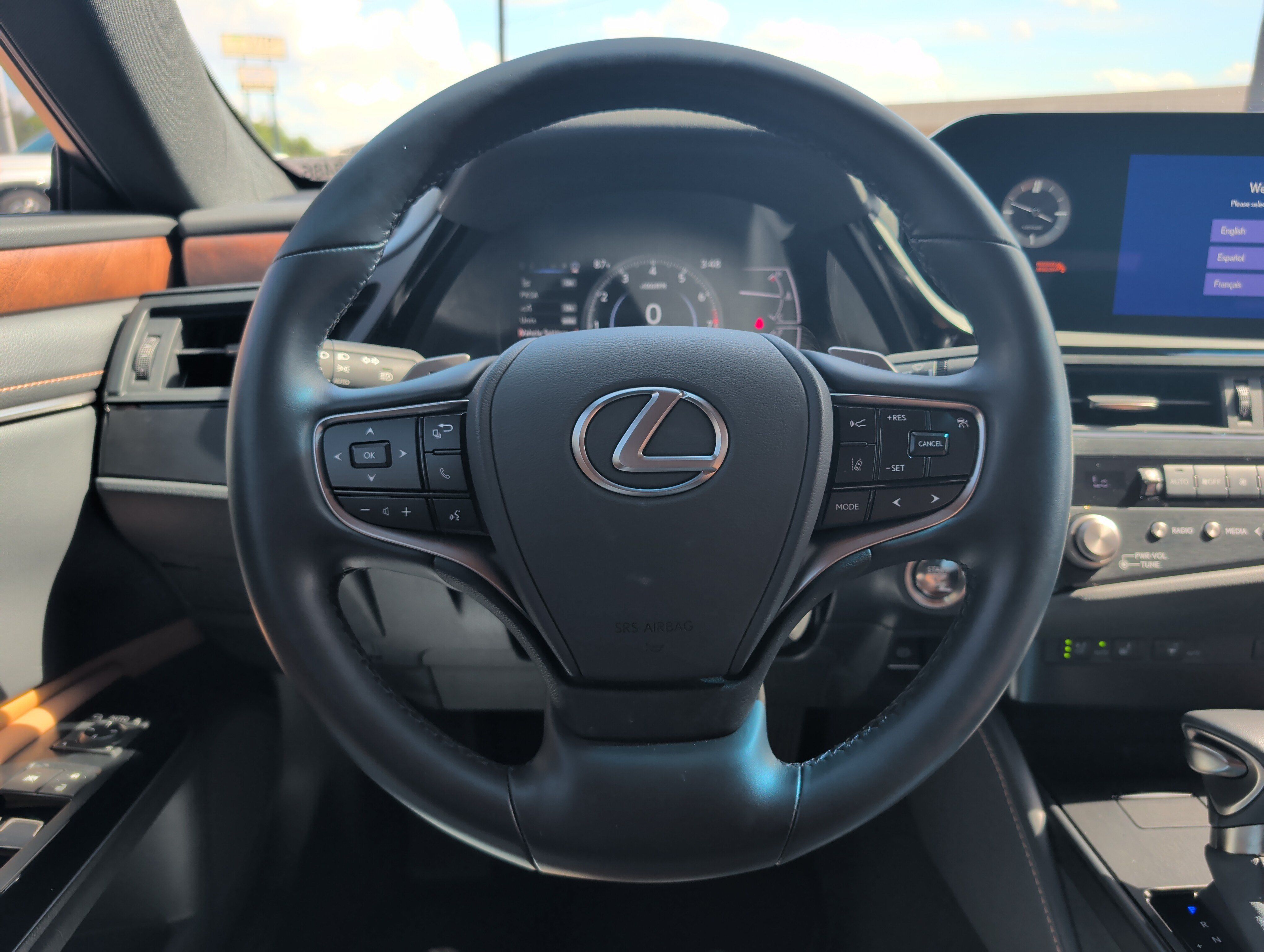 Used 2025 Lexus ES 350 w/ Premium Package FWD image 13