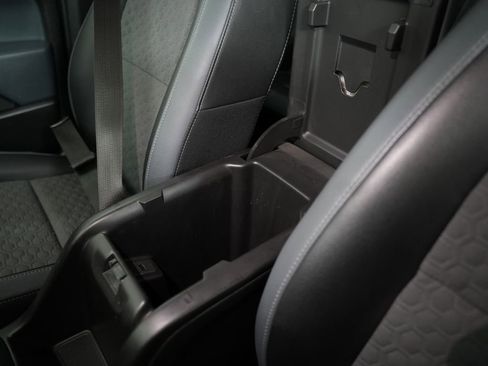 Used 2015 Chevrolet Colorado Z71 w/ LPO, Gearon Divider Package image 27