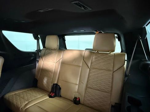 Certified 2023 Cadillac Escalade Sport w/ LPO, ONYX Package image 24