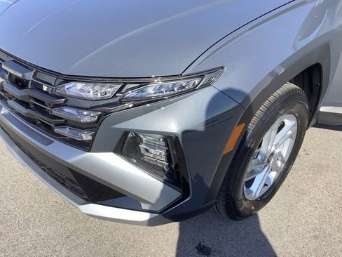 Certified 2025 Hyundai Tucson SE image 26