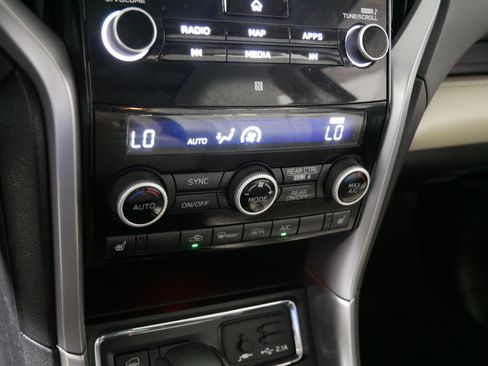 Used 2019 Subaru Ascent Limited AWD/4WD image 23