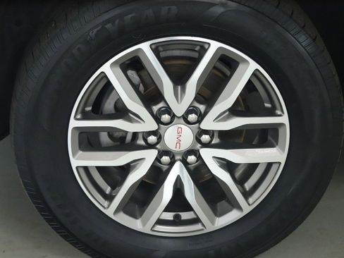 Used 2019 GMC Acadia SLE w/ Driver Alert Package I image 38