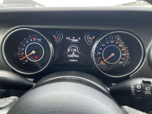 Used 2018 Jeep Wrangler Unlimited Sport S AWD/4WD image 15