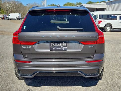 Used 2023 Volvo XC60 B5 Plus AWD/4WD image 16