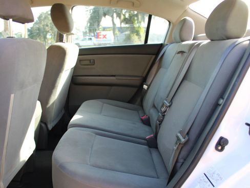 Used 2009 Nissan Sentra 2.0 w/ ABS Pkg image 18