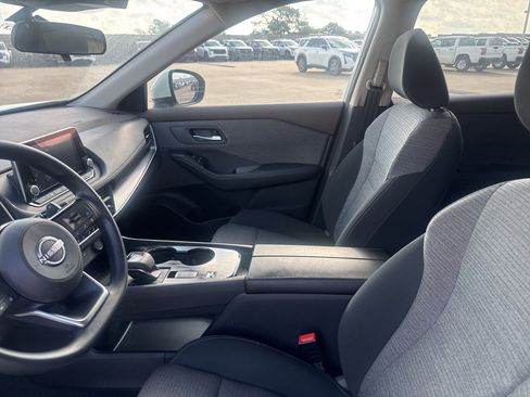 Certified 2023 Nissan Rogue SV FWD image 39