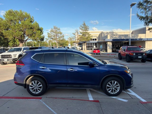 Used 2018 Nissan Rogue SV FWD image 5