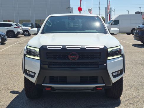 Used 2025 Nissan Frontier PRO-4X AWD/4WD image 11