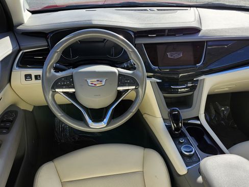 Used 2023 Cadillac XT6 Premium Luxury image 23
