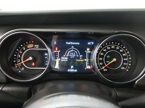 Used 2021 Jeep Wrangler Unlimited Sahara image 33