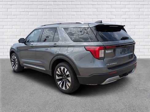 Used 2025 Ford Explorer Platinum w/ LUX Leather Package AWD/4WD image 3